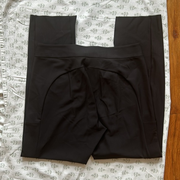 Athleta 10 TALL crop trouser in black - Picture 2 of 3